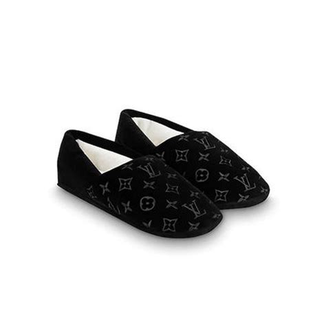 louis vuitton house slippers pink|louis vuitton slippers female.